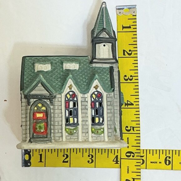 Vintage Church Holiday Porcelain Village House Translucent Collectible 2002 - Picture 7 of 16